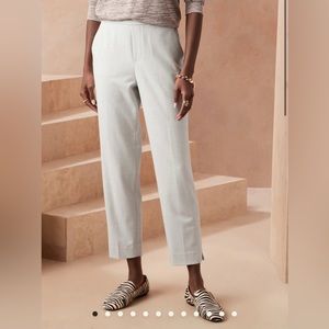 Banana Republic Light Gray Cropped Dress Pants